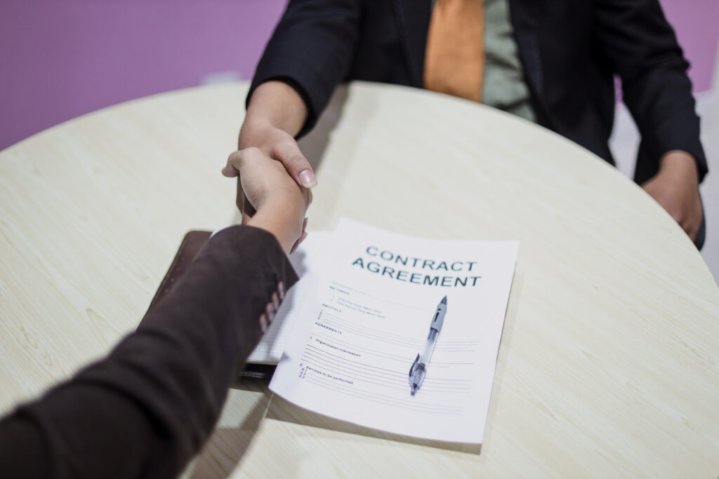 Qué significa contrato indeterminado en Perú